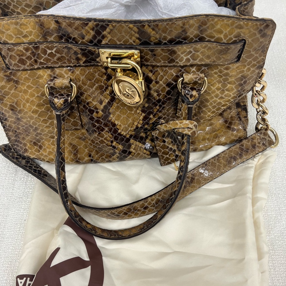 Michael kors purse